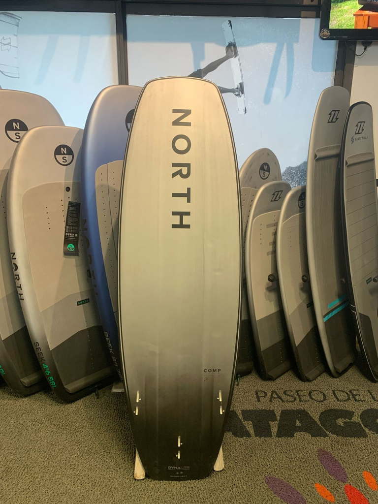 COMP SURFBOARD 5'2 FT